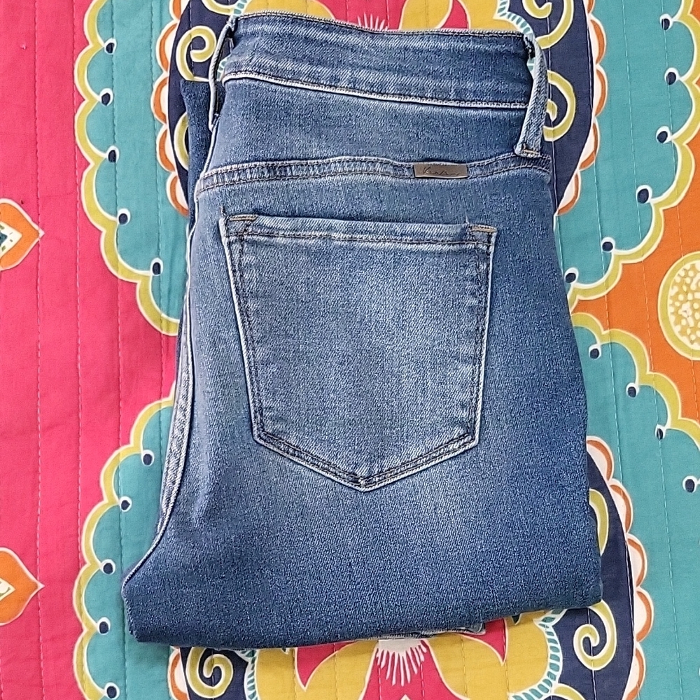 KanCan Medium Wash Mid-rise Skinny Jeans Size 7 or 27